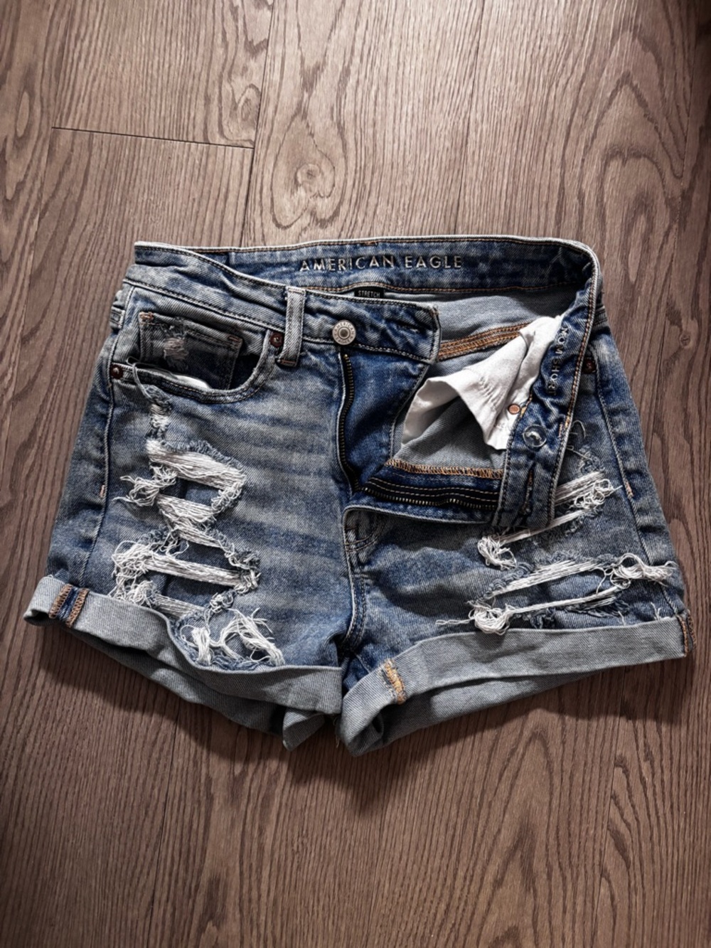 woman/juniors denim shorts bundle, all in great condition, all size 2-4